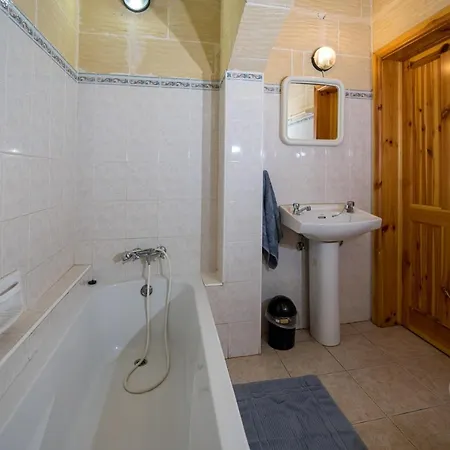 Holiday home Mikiel U Marija Holiday Farmhouse With Private Pool Qala